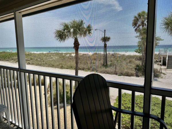 Holmes Beach Vacation end Unit Rental with Gulf View